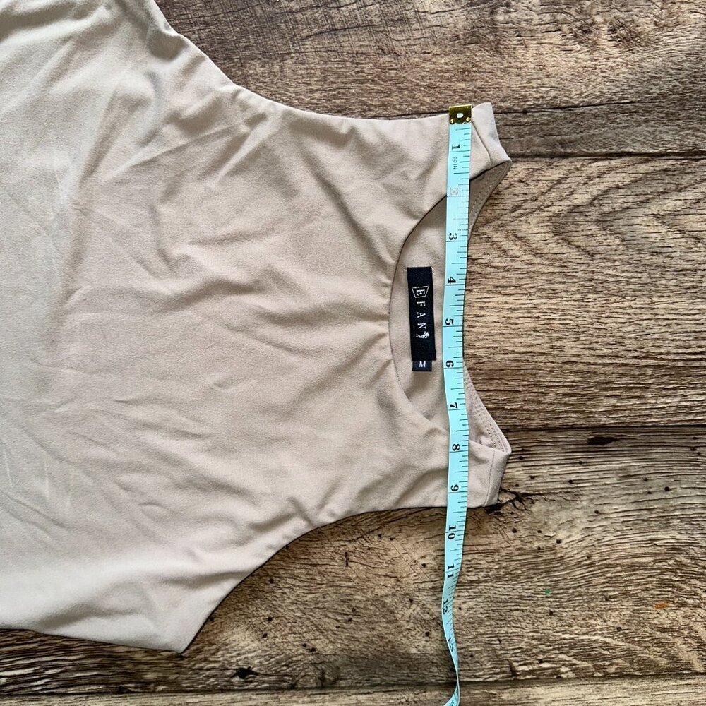 E FAN Medium Women's Taupe Tank Top Buttery Soft High Neck Cropped - Picture 8 of 12
